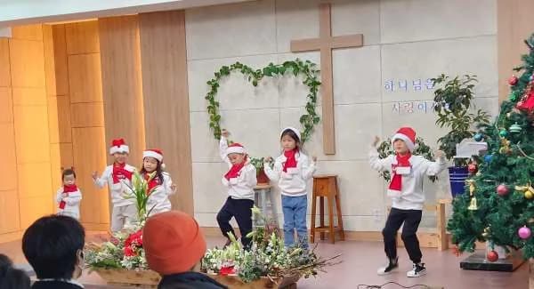 주일학교 어린이 크리스마스 공연 사진 1